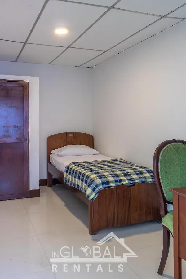 Sandalio Hostal Cali 0*,