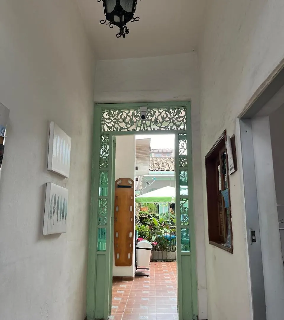Sandalio Hostal Cali