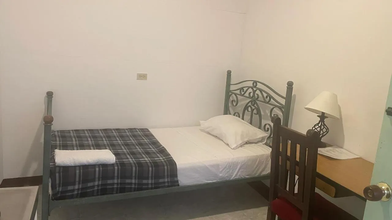 Sandalio Hostal Cali 0*,