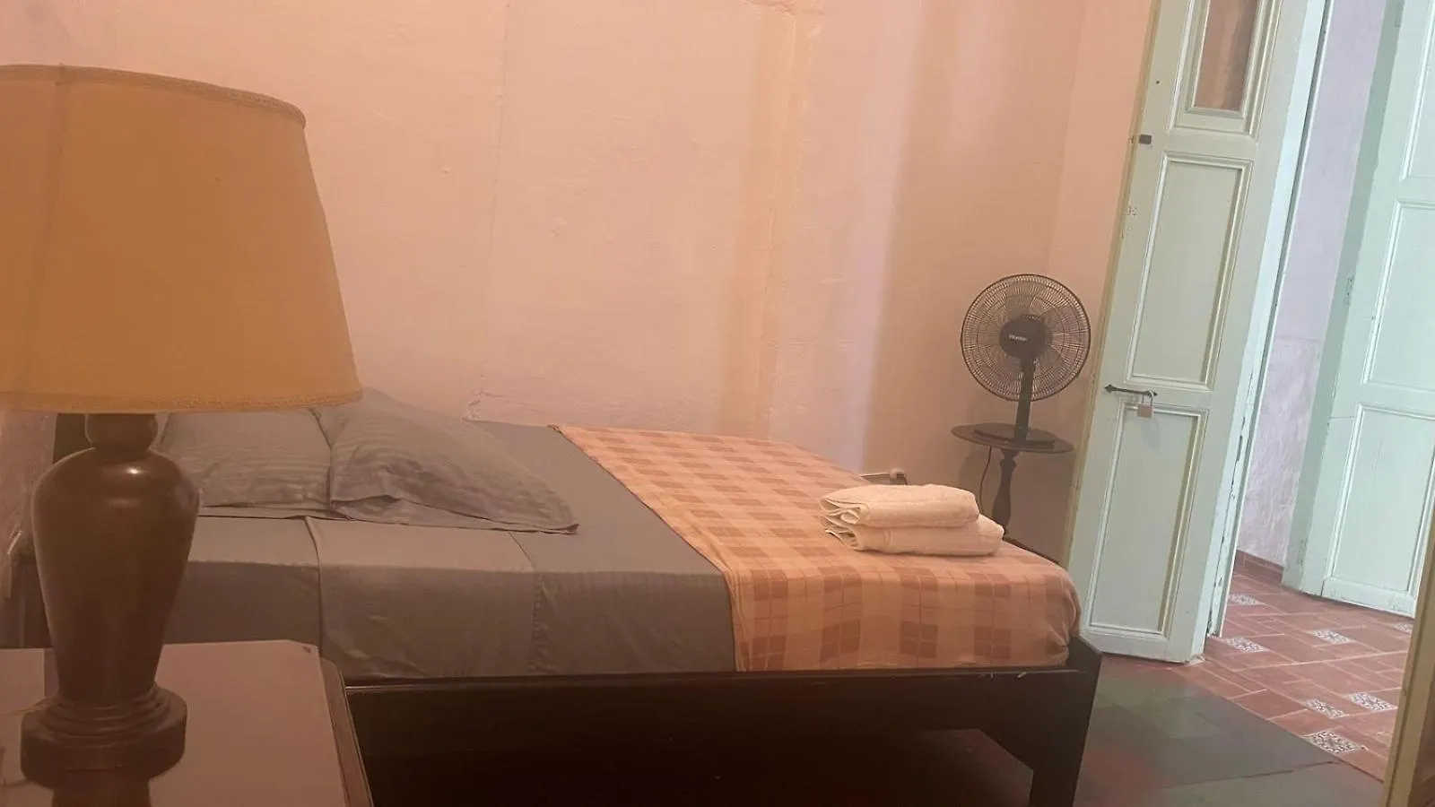 Sandalio Hostal Cali